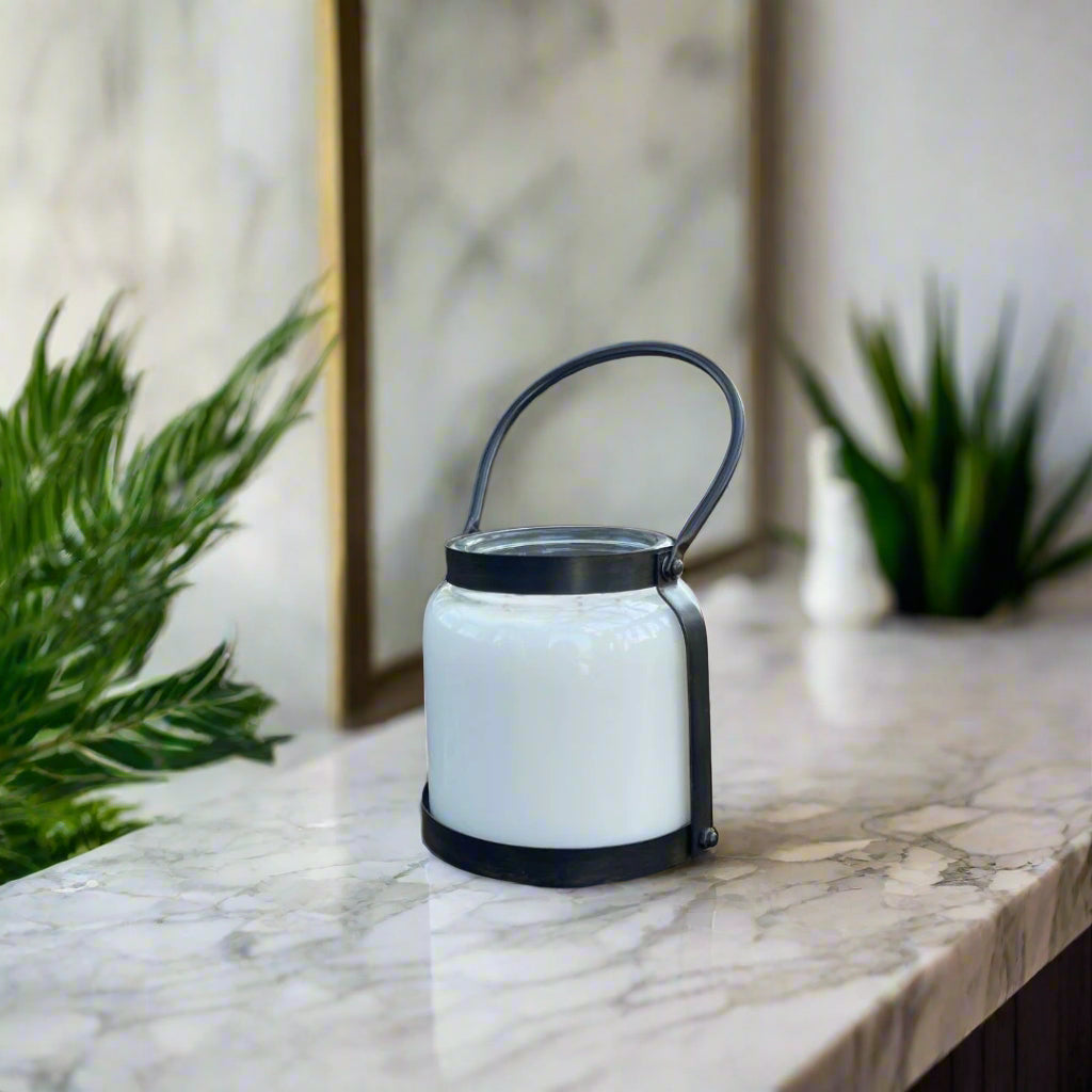 66 oz Lantern - Spring Scented