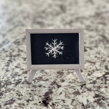 Load image into Gallery viewer, Holiday Floral Design &amp; Candle Workshop
