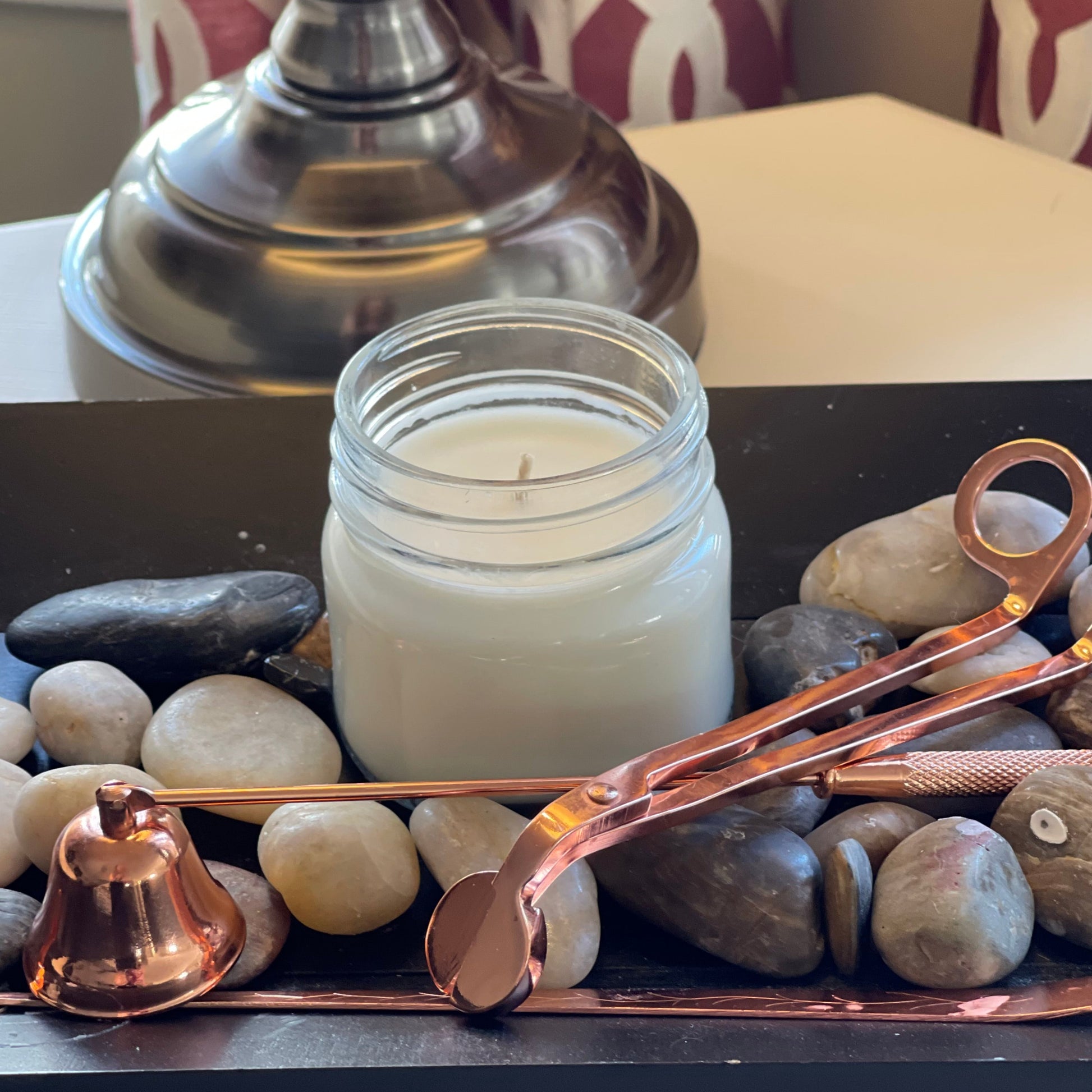 Scented candle in a 6 oz mason jar